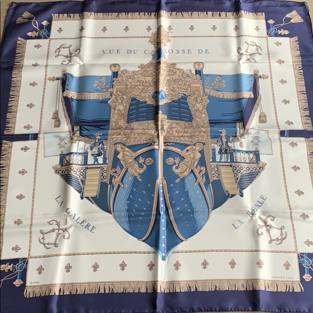 Hermès Scarf